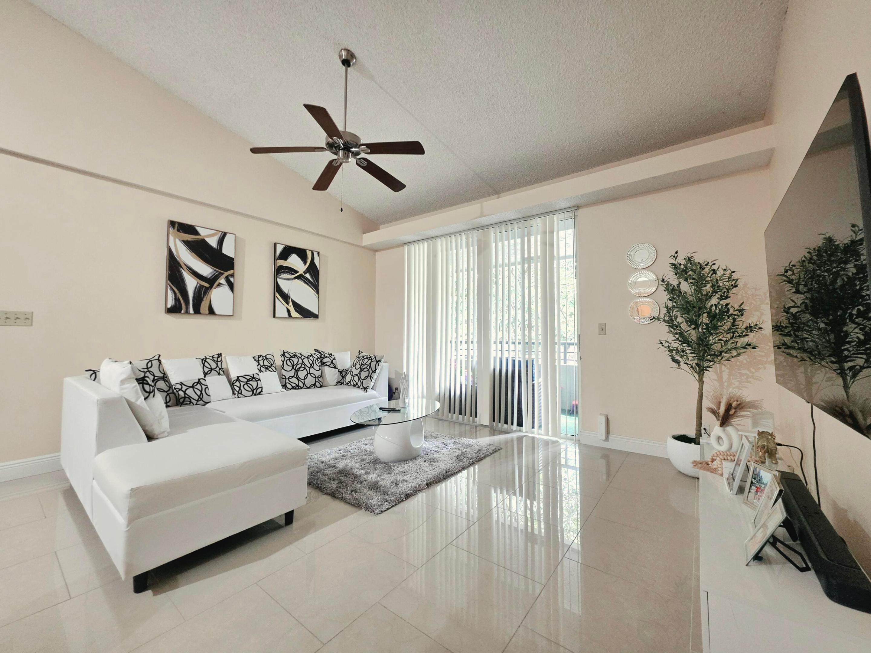 COCO PARC CONDO - Residential Lease