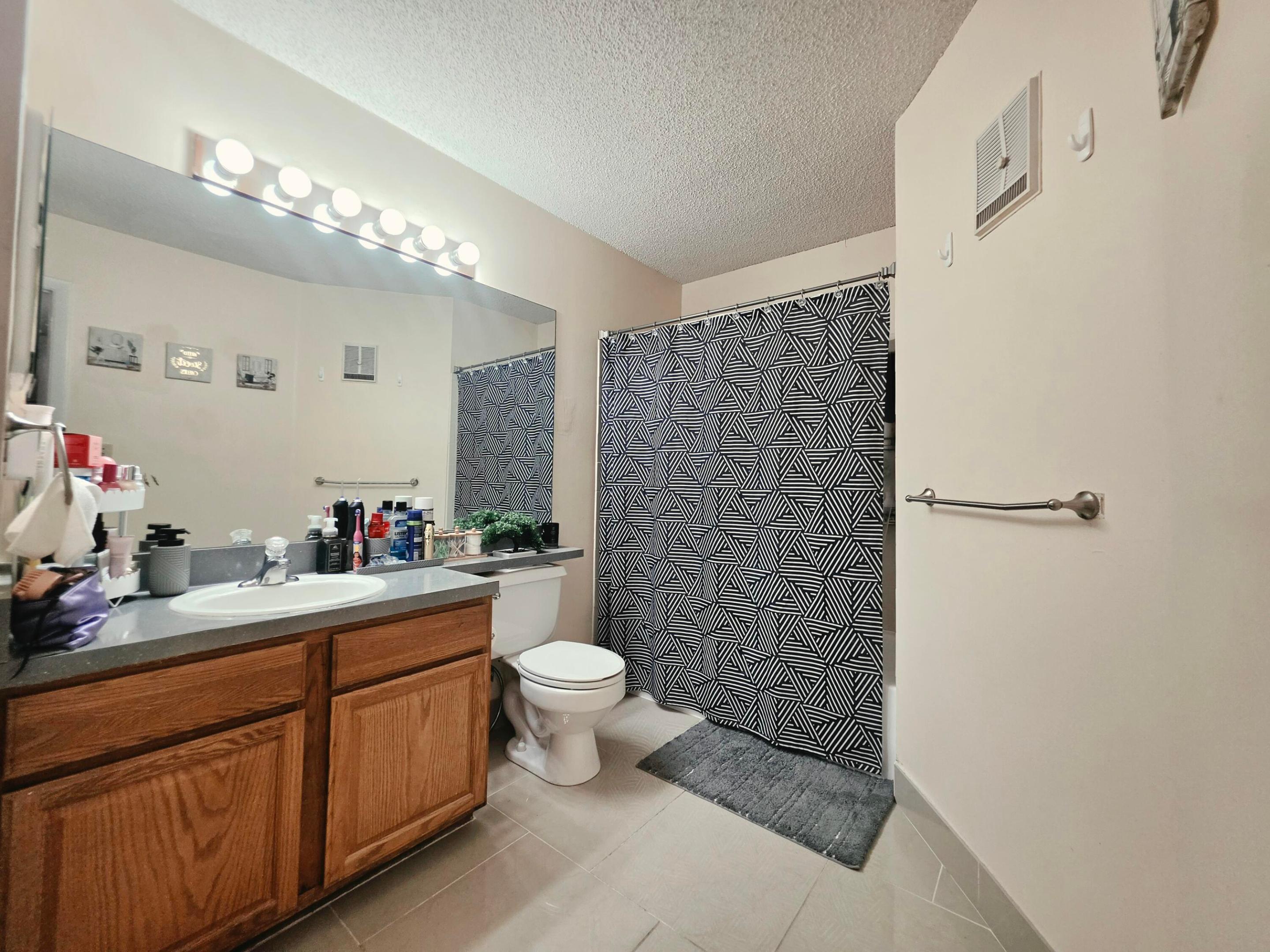 COCO PARC CONDO - Residential Lease
