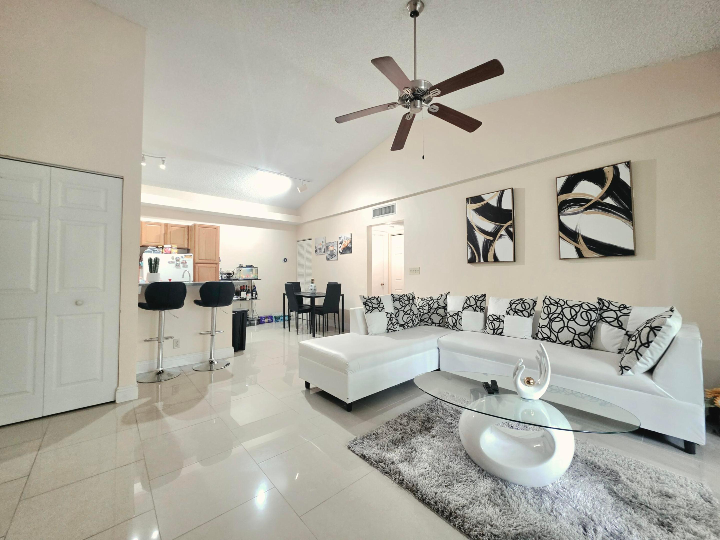 COCO PARC CONDO - Residential Lease