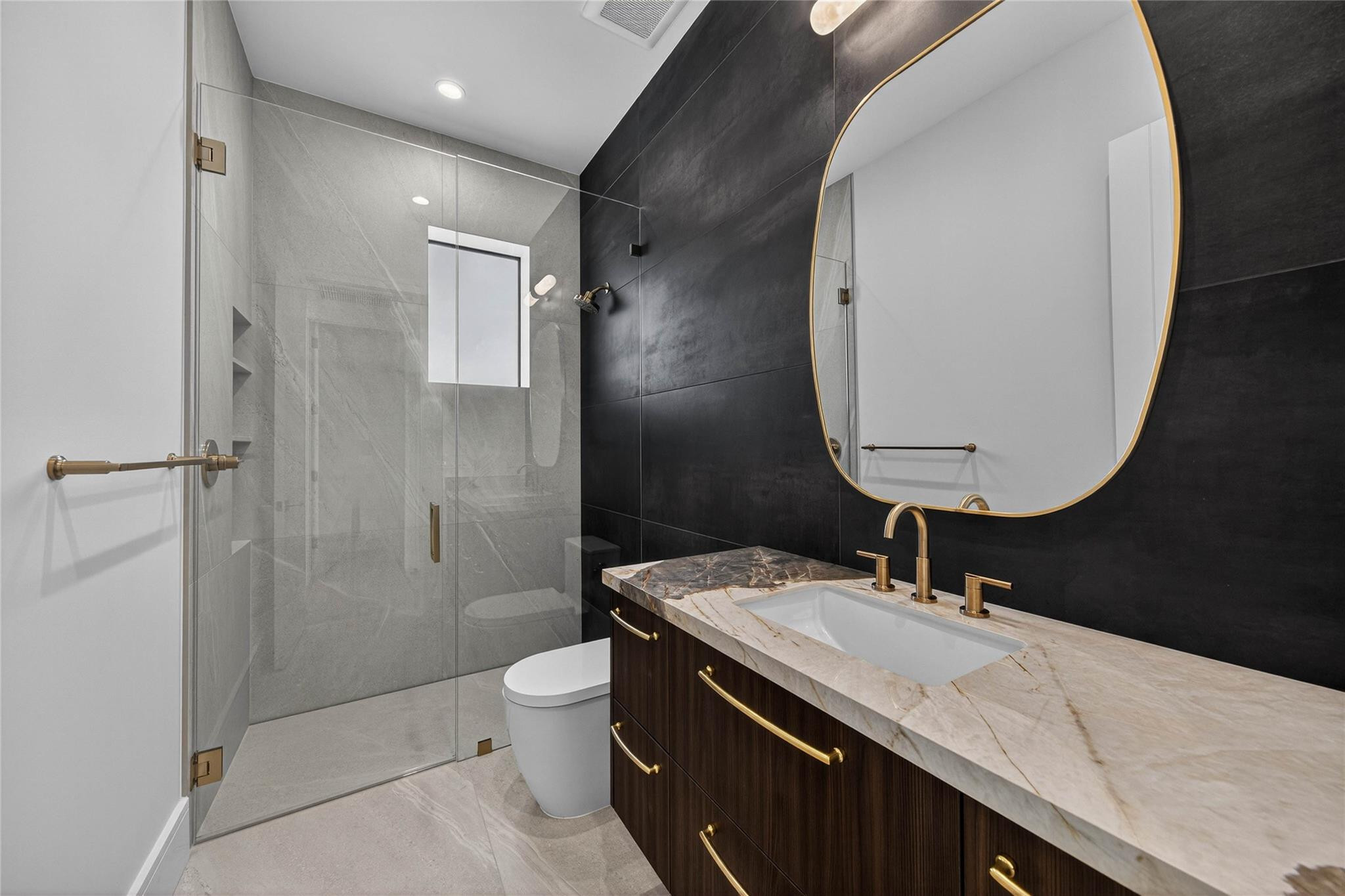 Gould Island 15-62 B - Residential