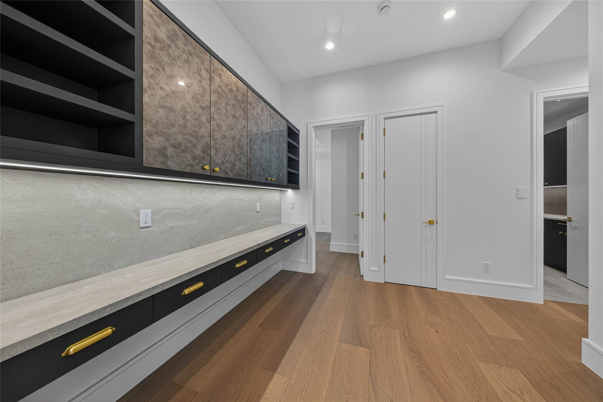 Gould Island 15-62 B - Residential