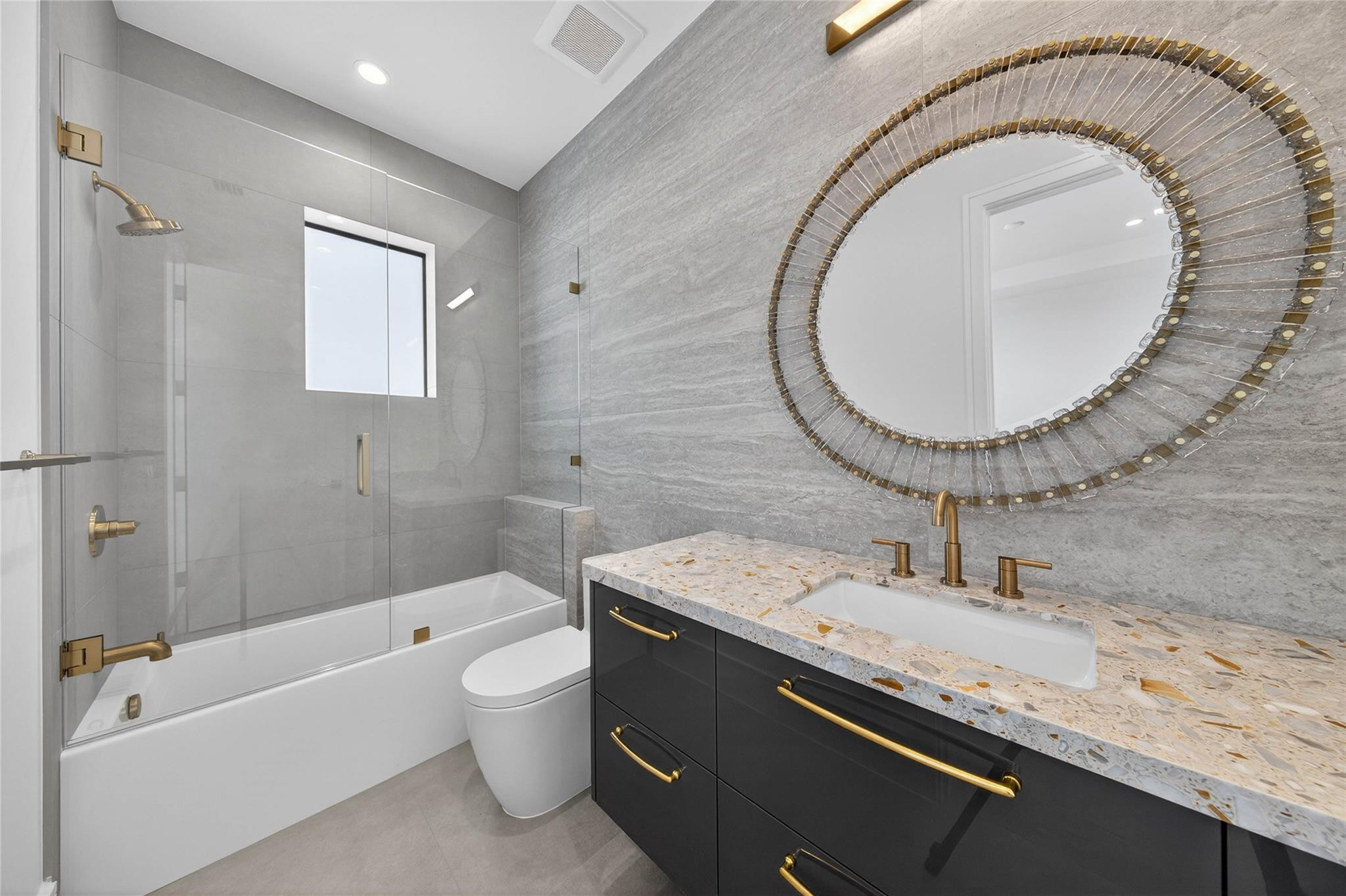 Gould Island 15-62 B - Residential