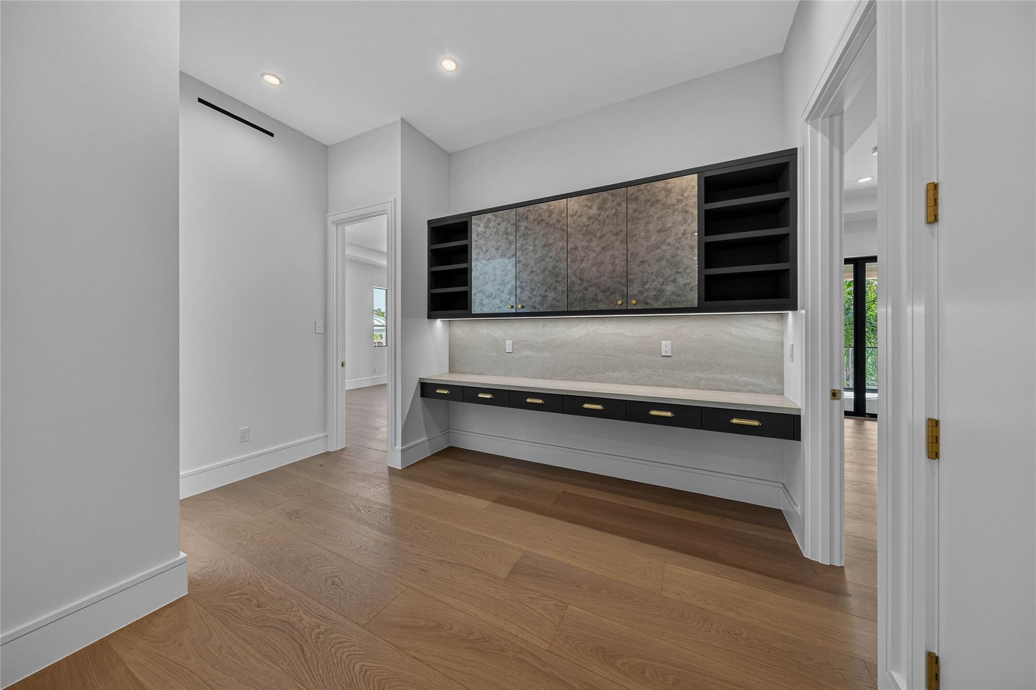 Gould Island 15-62 B - Residential