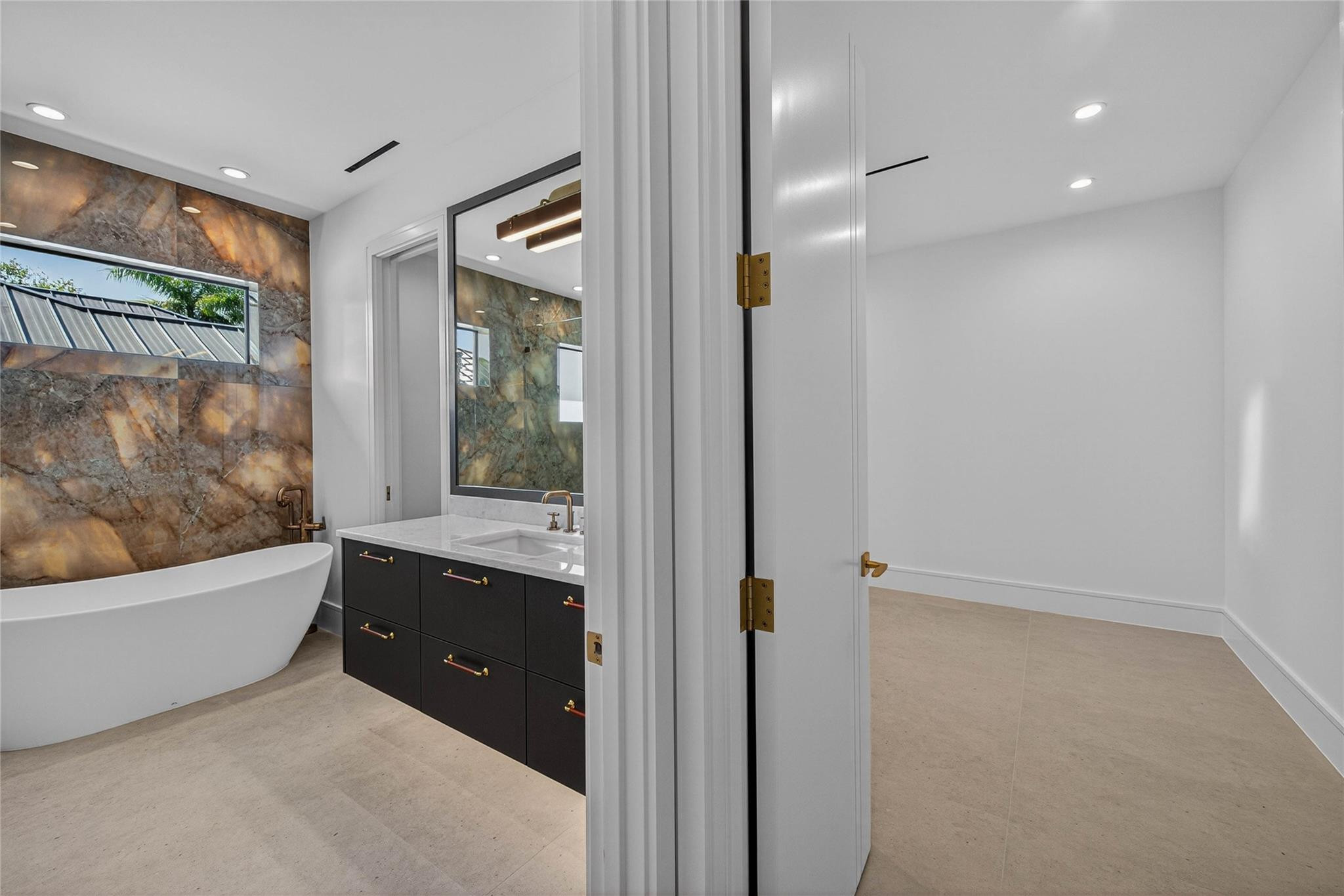 Gould Island 15-62 B - Residential