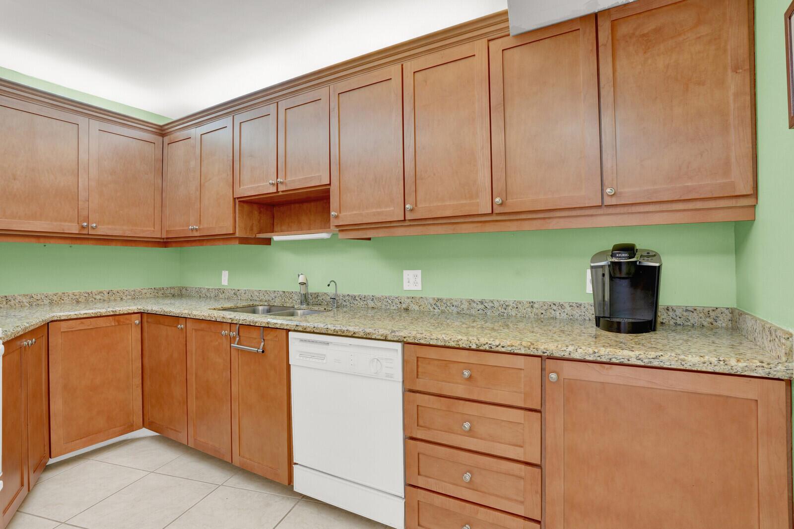 CONNEMARA CONDO - Residential Lease