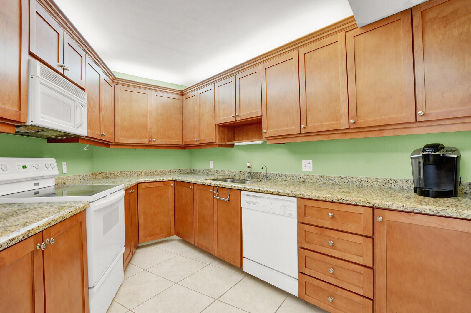 CONNEMARA CONDO - Residential Lease