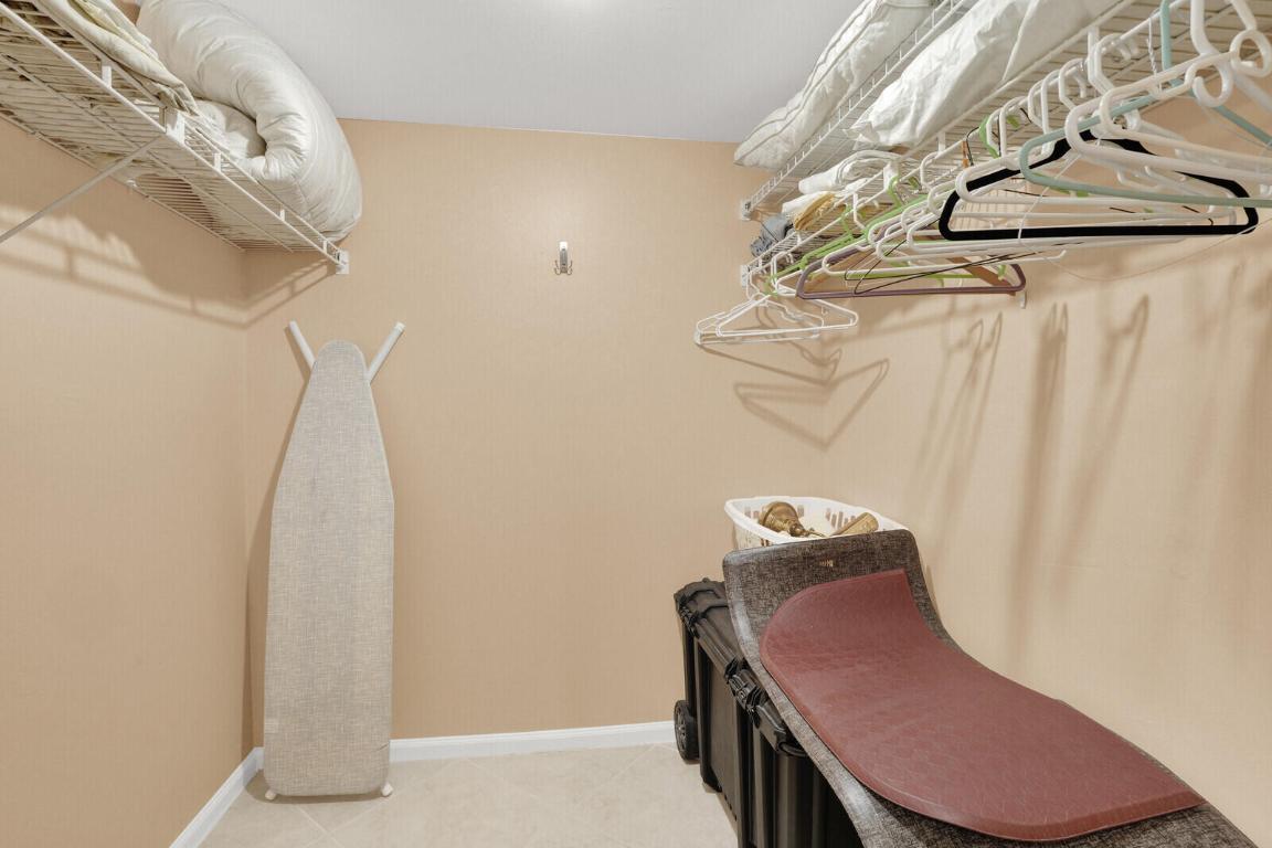 CONNEMARA CONDO - Residential Lease