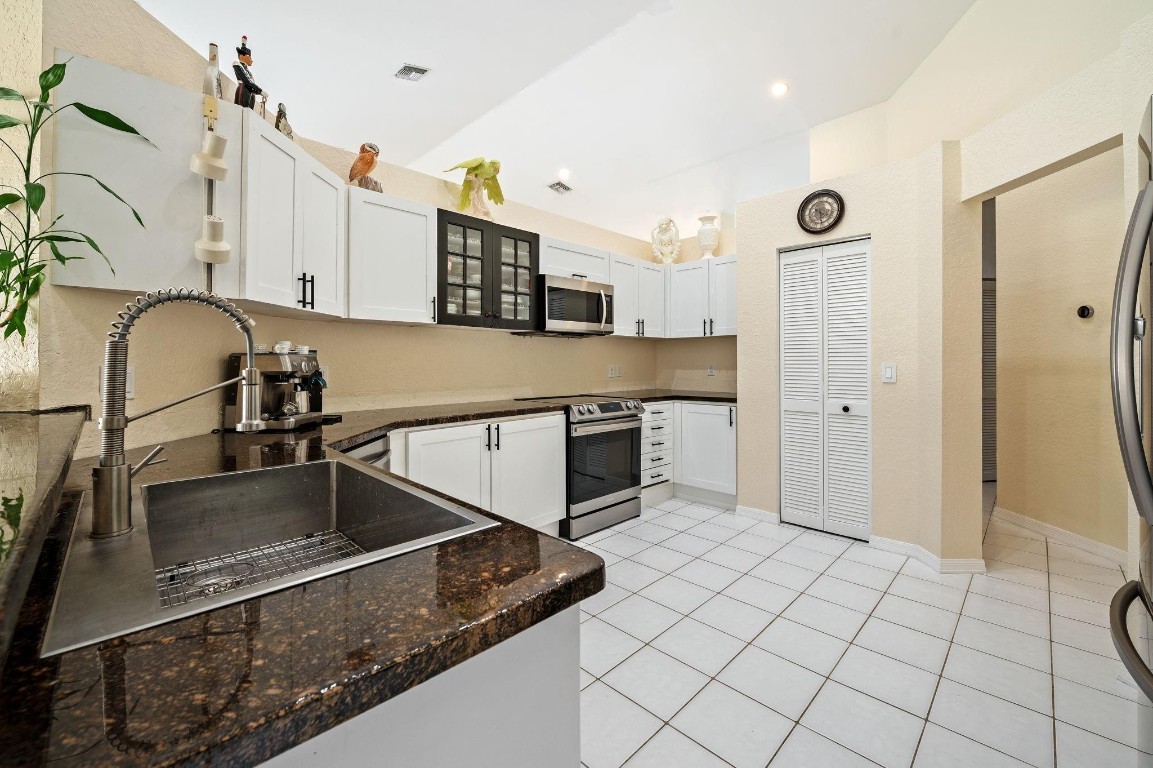 Royal Land Amd 132-20 B - Residential