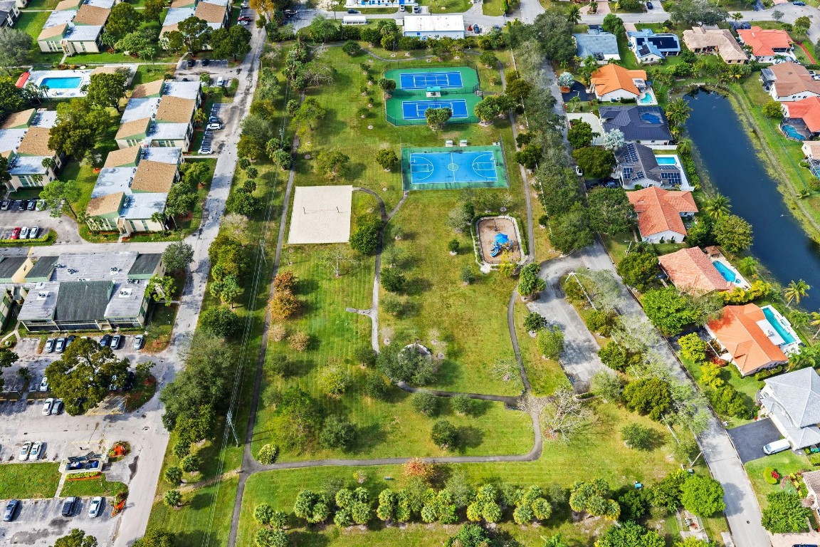 Royal Land Amd 132-20 B - Residential