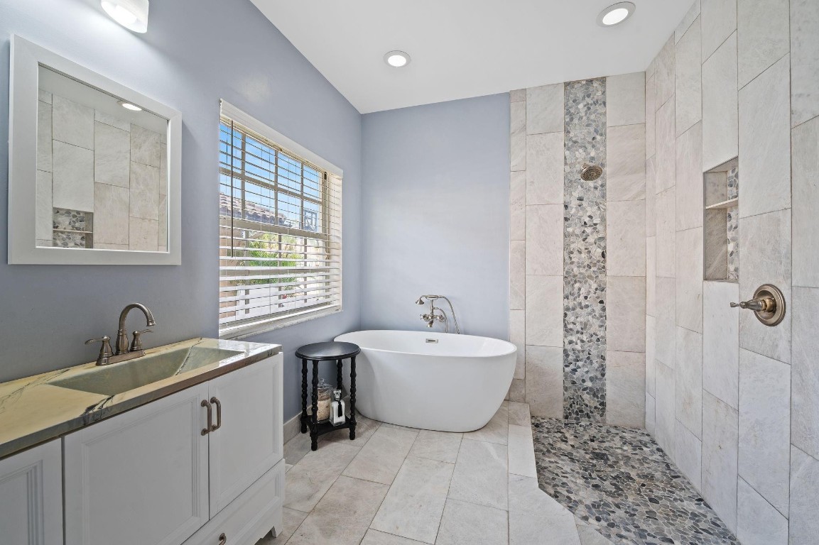 Royal Land Amd 132-20 B - Residential