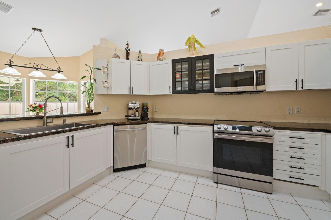 Royal Land Amd 132-20 B - Residential