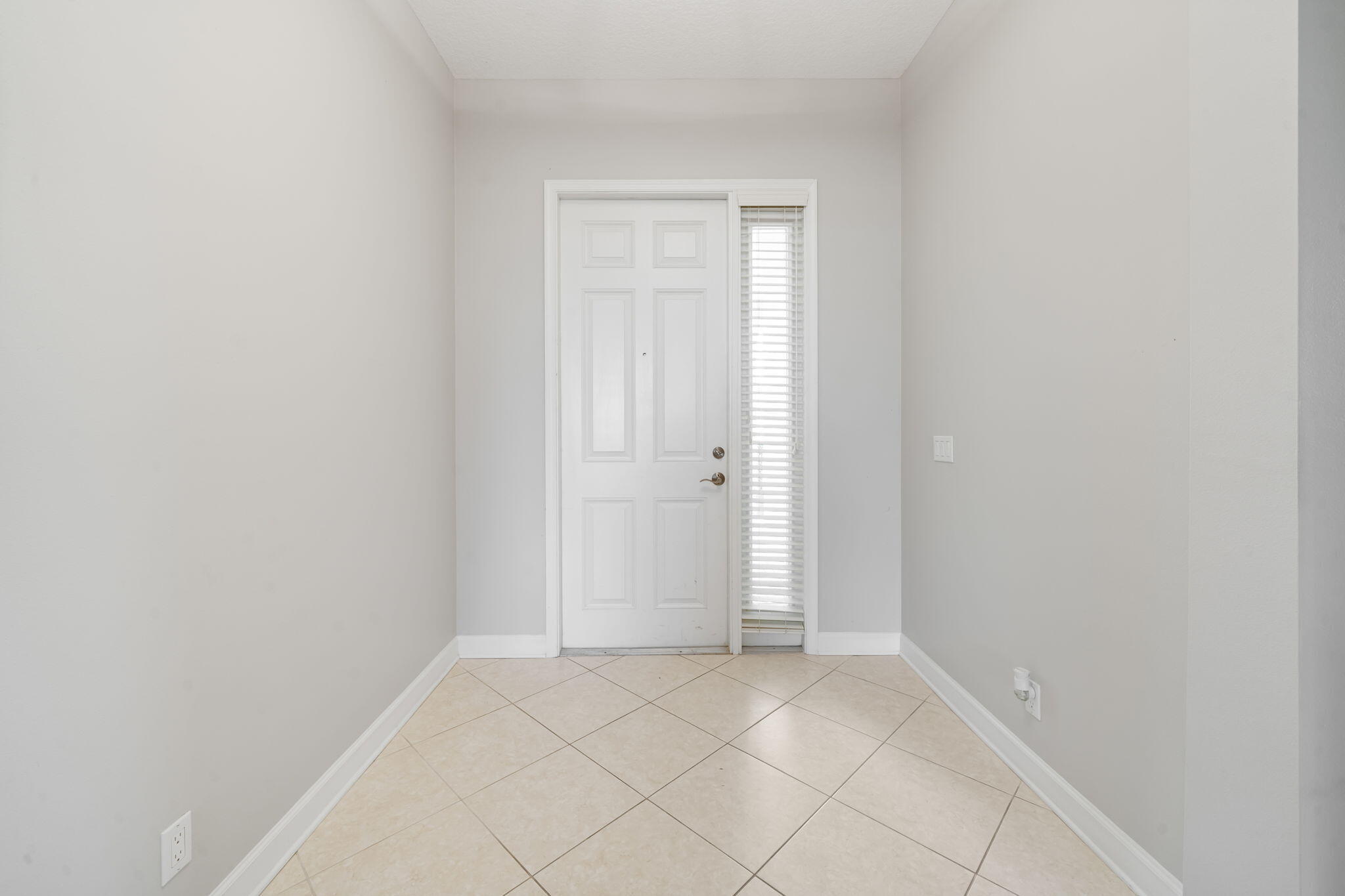 MAGNOLIA LAKES PHASE 1 ST LUCIE WEST NO 151 - Residential