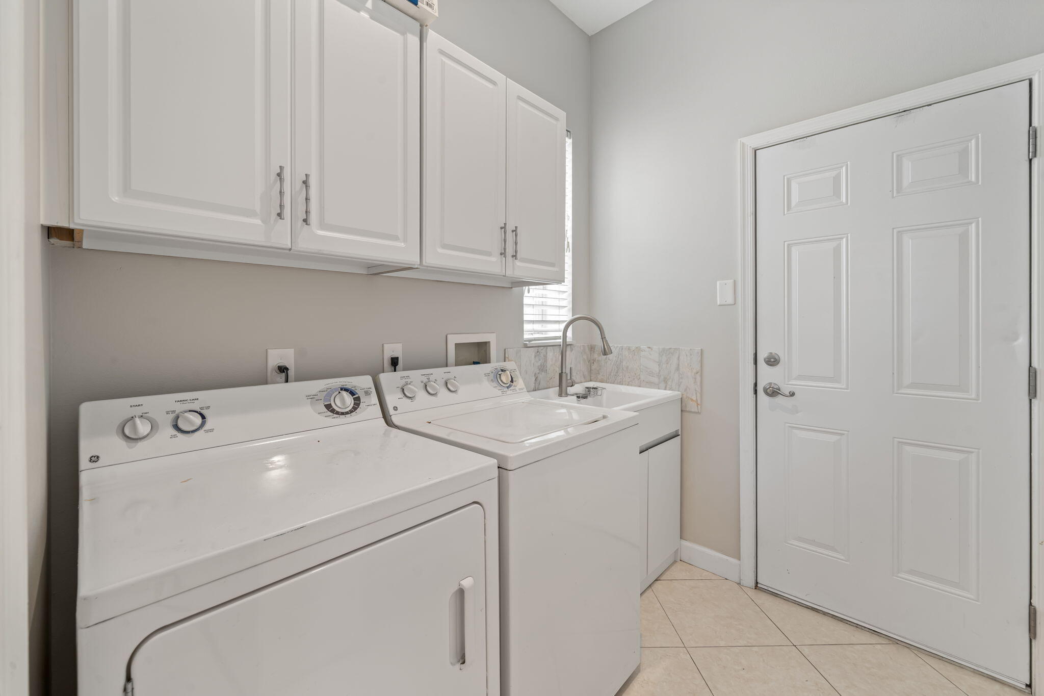 MAGNOLIA LAKES PHASE 1 ST LUCIE WEST NO 151 - Residential