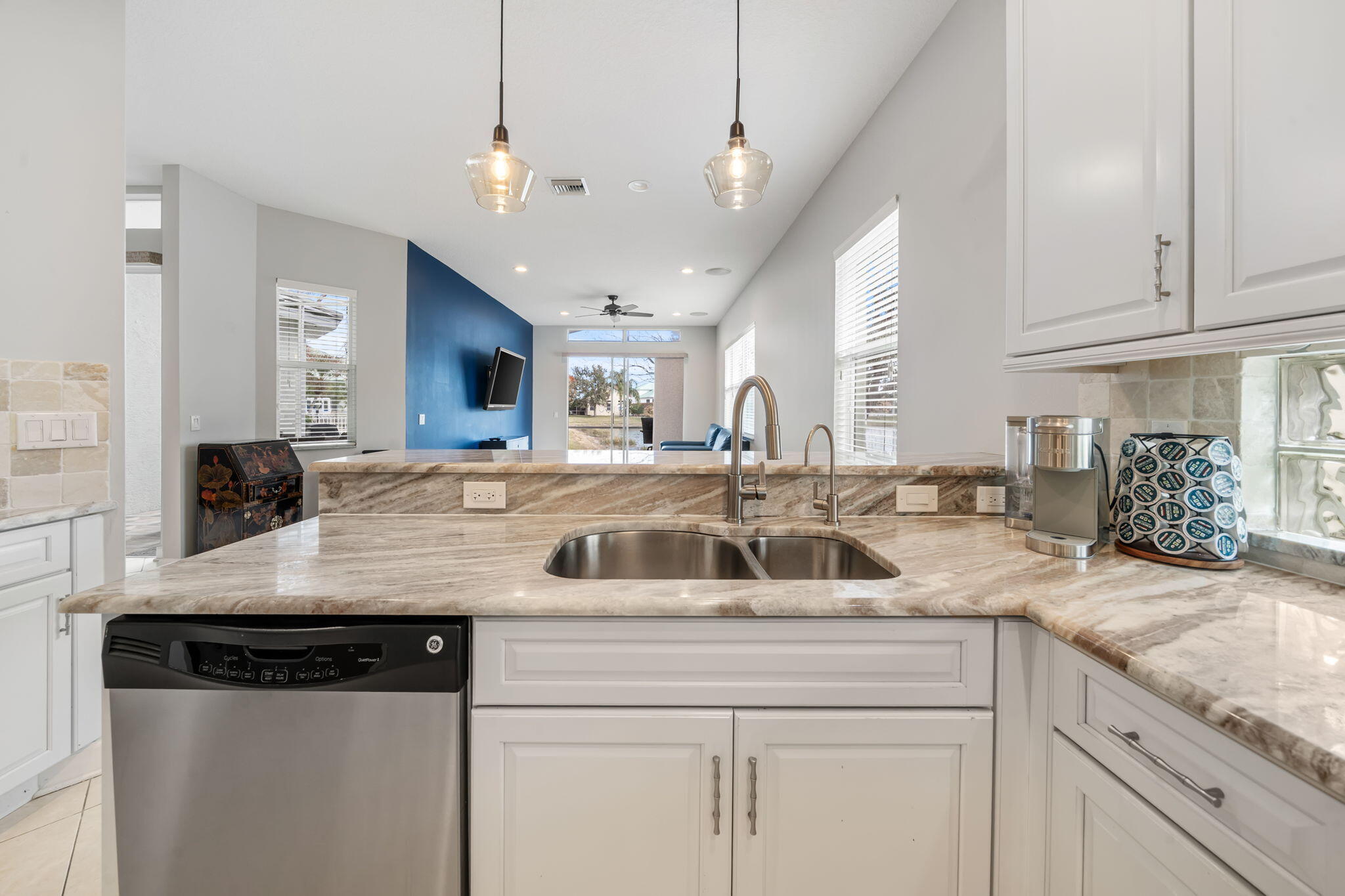 MAGNOLIA LAKES PHASE 1 ST LUCIE WEST NO 151 - Residential