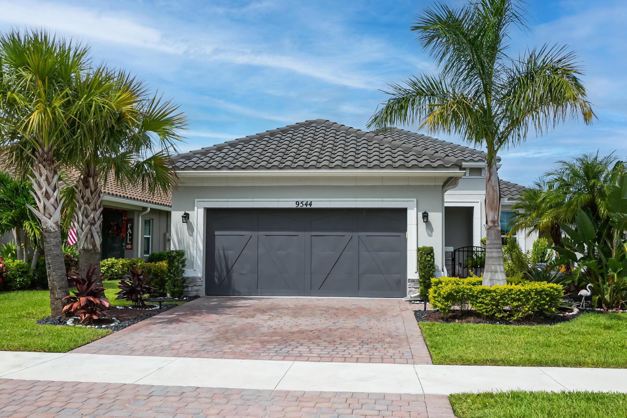 Welcome to this beautifully appointed Capri model in the sought-after active adult community of Vitalia. Just a short stroll to the clubhouse, you'll enjoy a lifestyle rich with amenities and resort-style pools, fitness centers, social clubs, tennis, pickleball, and endless opportunities to stay active and connect with friends.This 2-bedroom plus den, 2-bath home with tranquil lakeside views from the private lanai offers both style and serenity. The open-concept design features an upgraded kitchen with 42-inch cabinetry, quartz countertops, stainless steel appliances, and under-cabinet lighting. Flowing seamlessly into the great room, the space is enhanced by a built-in stereo system, tray ceilings, crown molding, architectural 2-inch recessed lighting....see the link for MOR