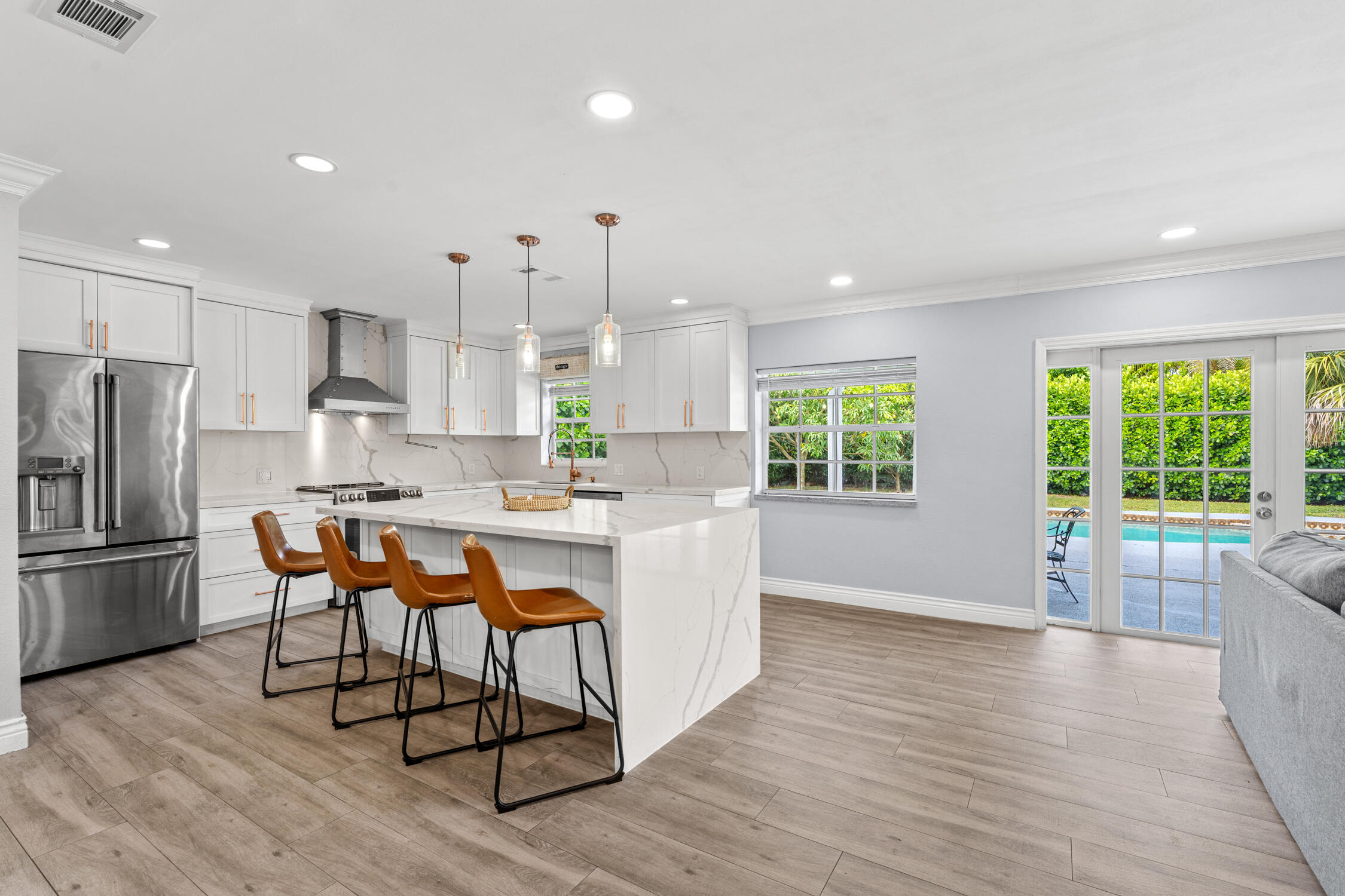 10098 Ramblewood Drive