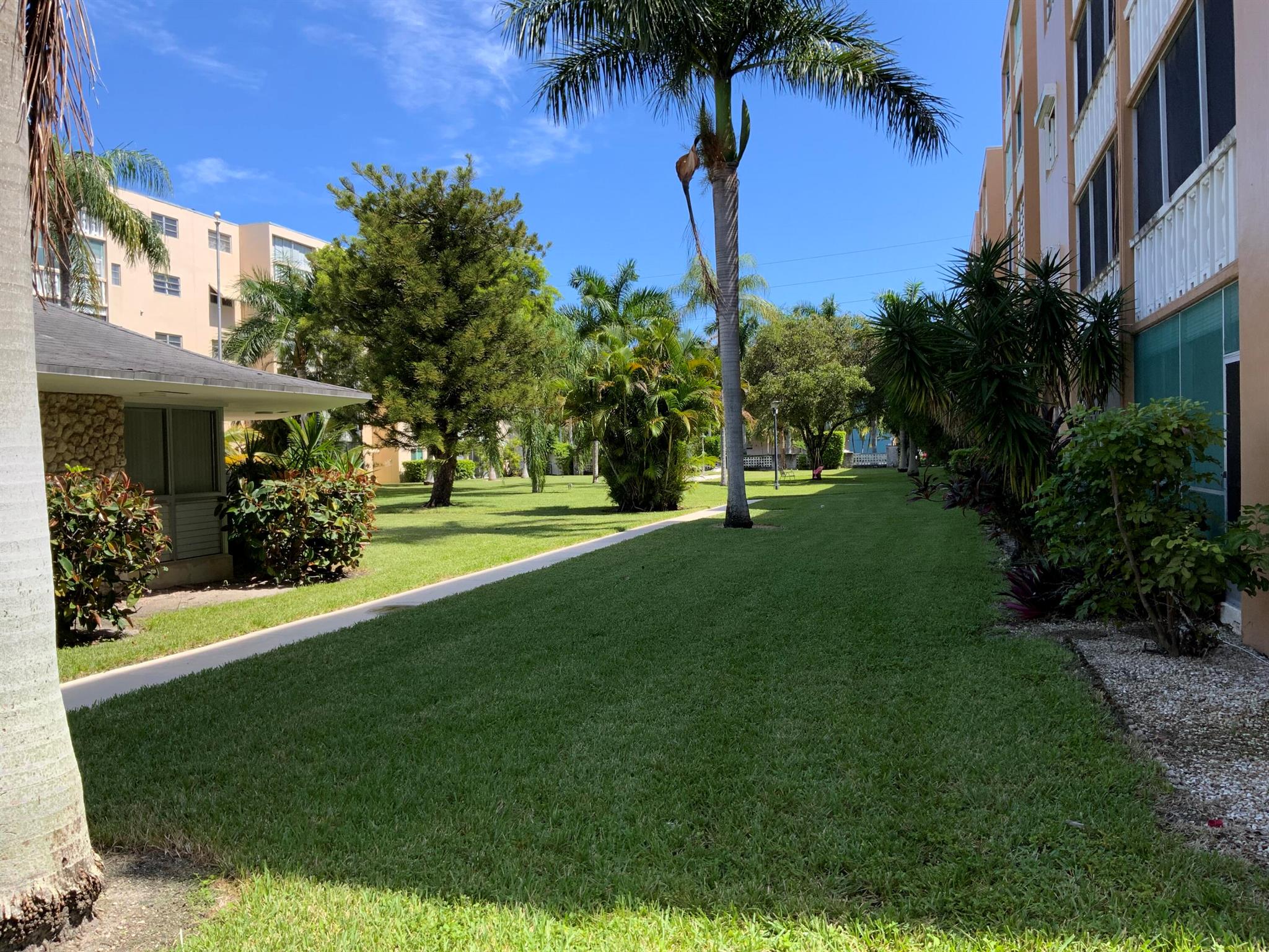 MEADOWBROOK TOWERS CONDO - Residential