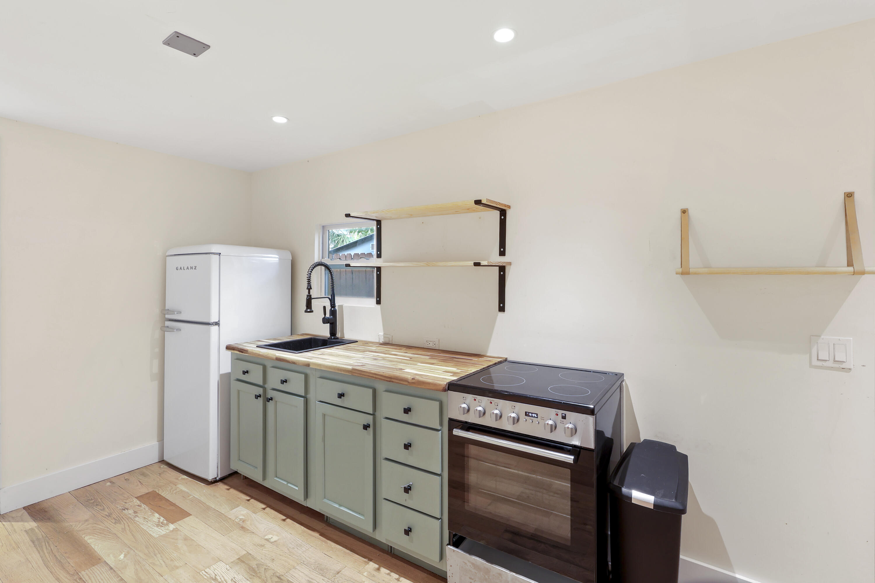 MOSS & HEISLER - Residential