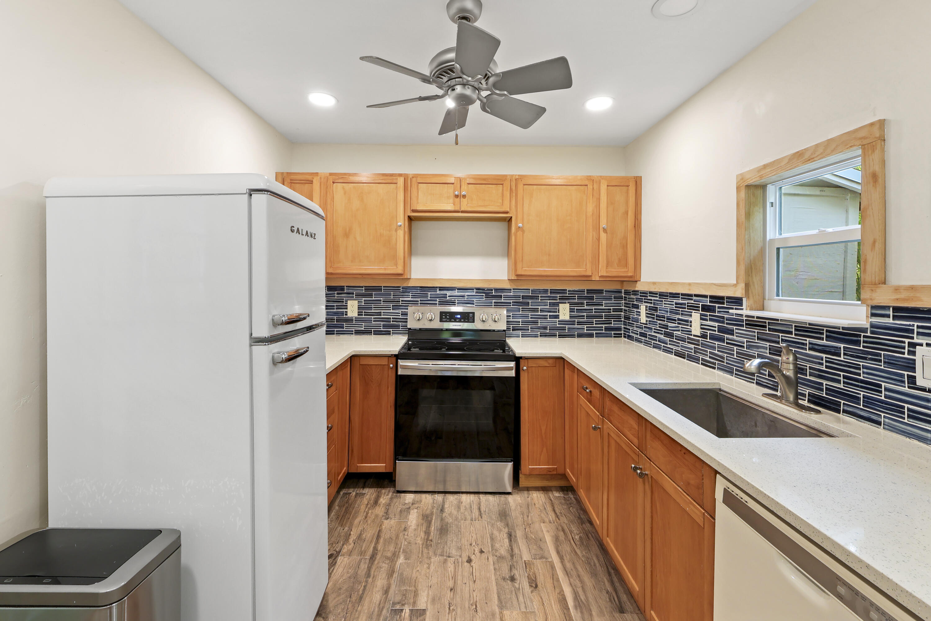 MOSS & HEISLER - Residential