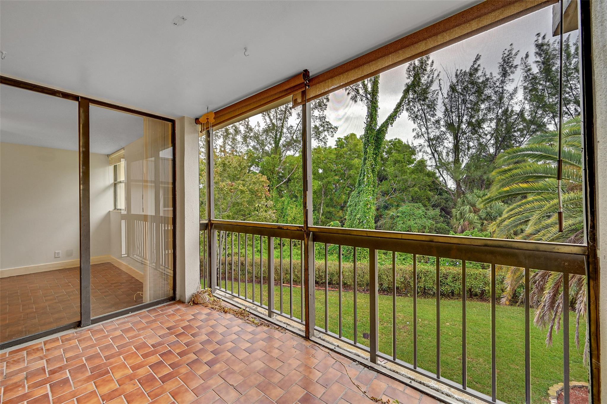 Greenglades Condo IV - Residential Lease