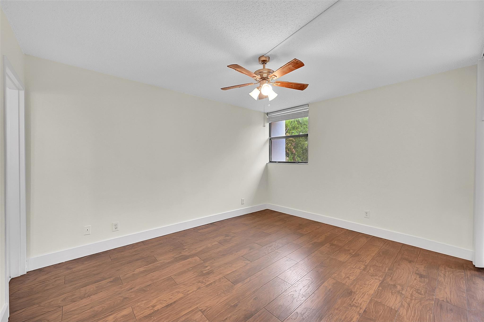 Greenglades Condo IV - Residential Lease