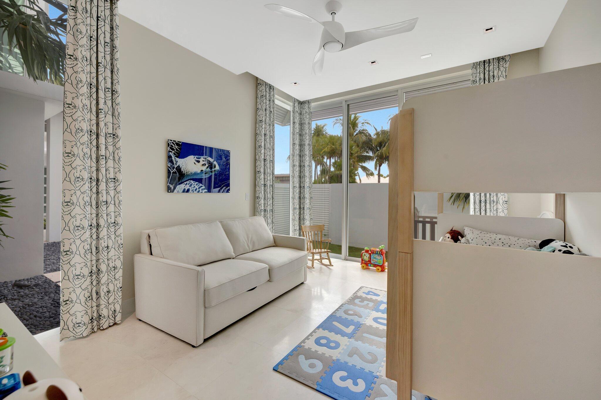 SAILFISH POINT - Residential