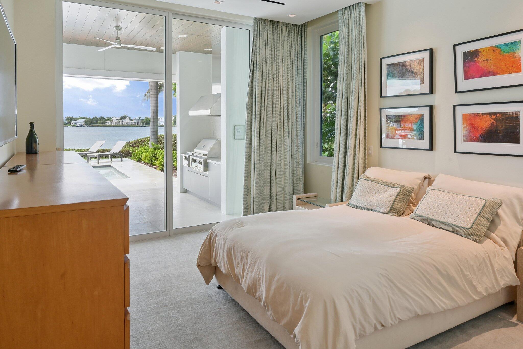 SAILFISH POINT - Residential