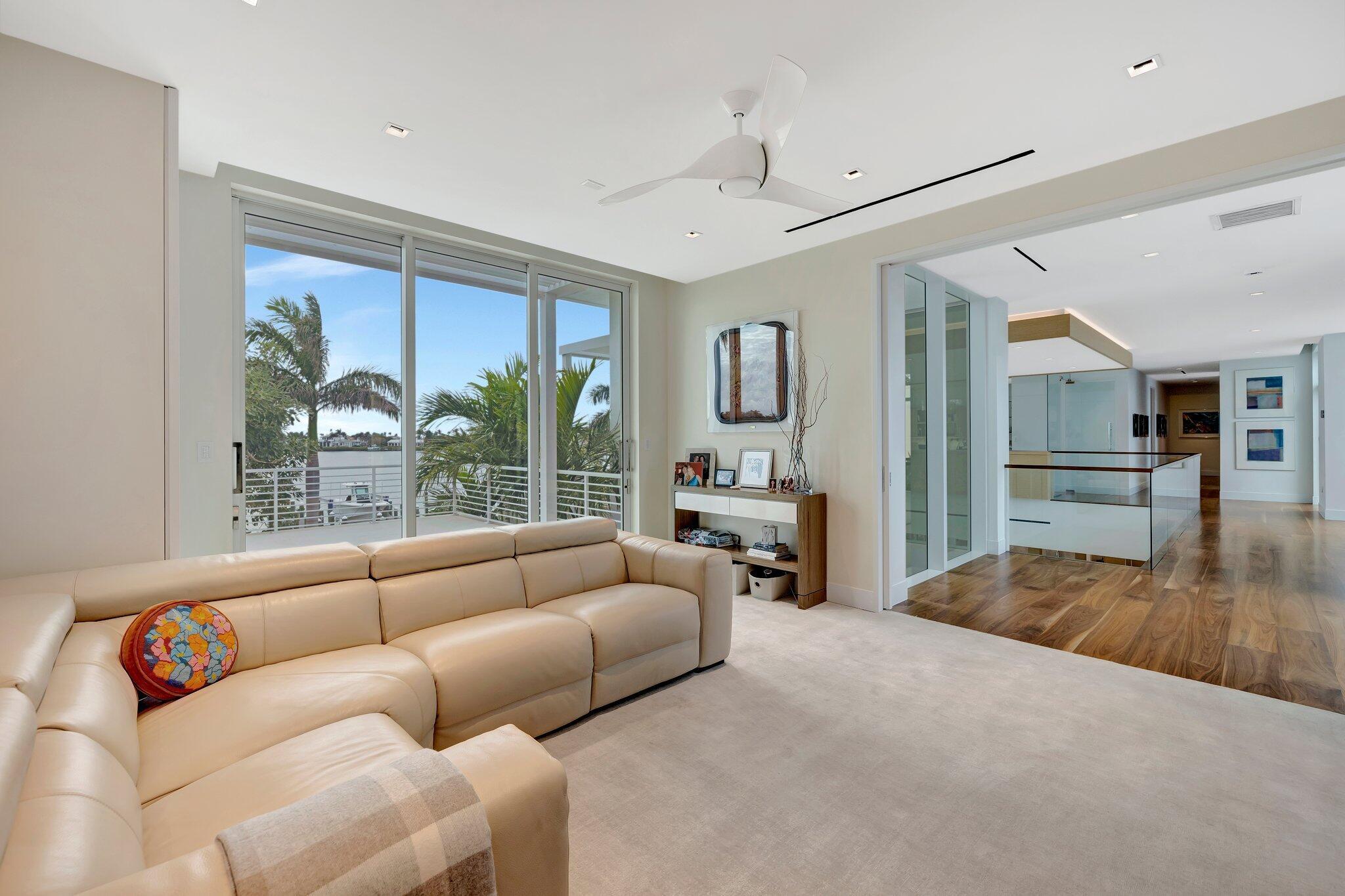 SAILFISH POINT - Residential