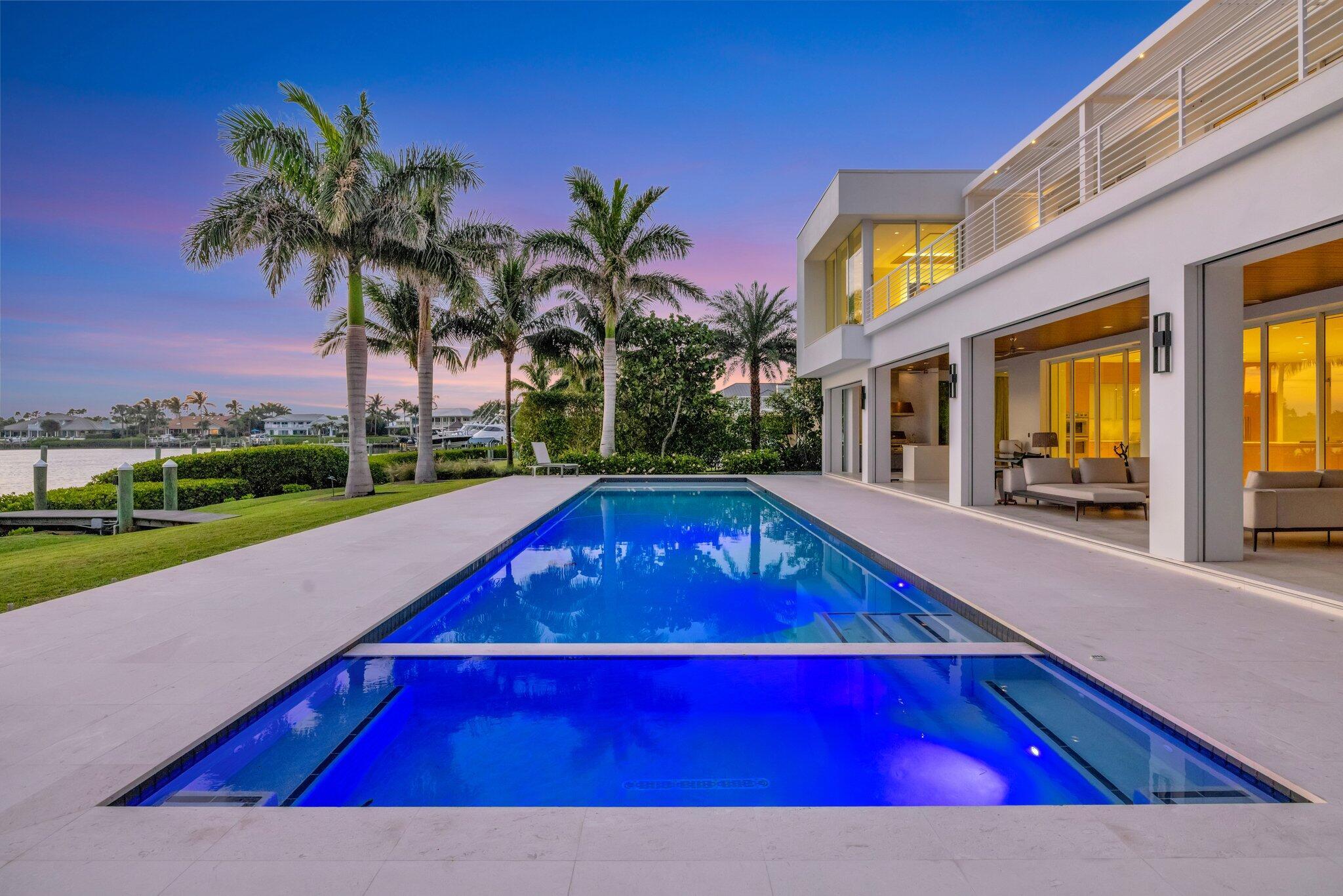 SAILFISH POINT - Residential