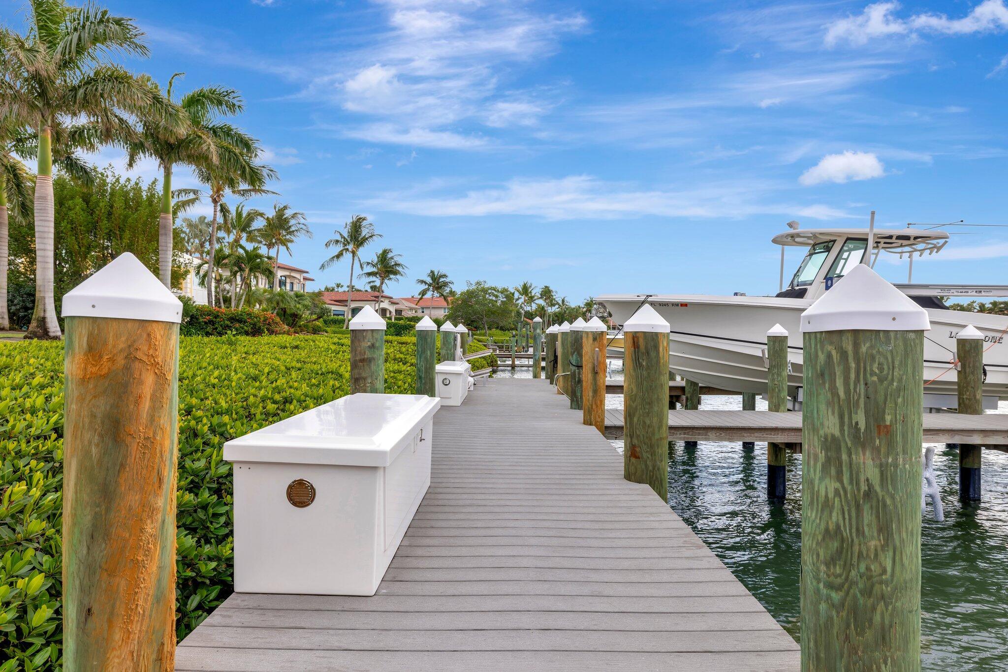 SAILFISH POINT - Residential