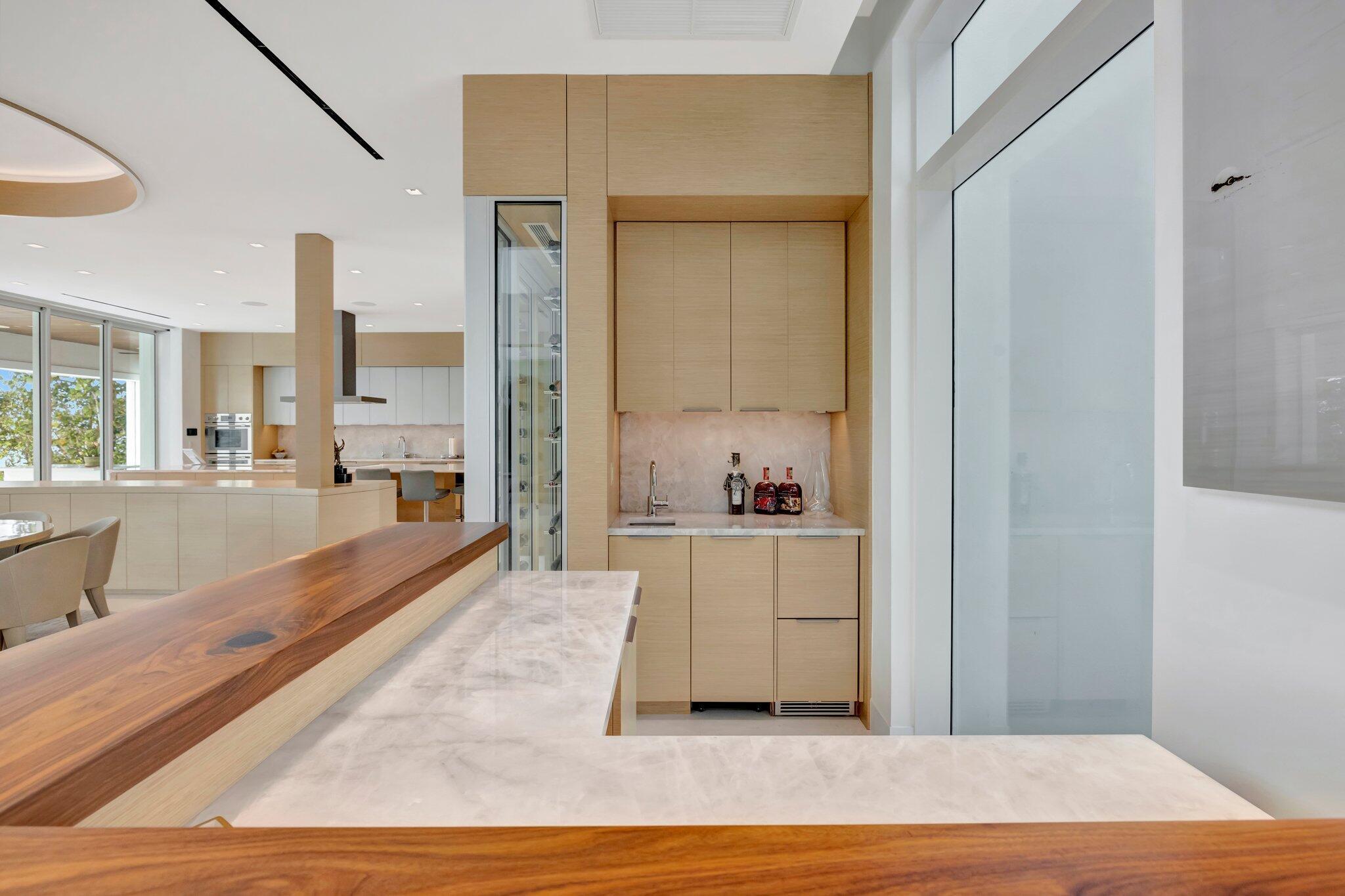 SAILFISH POINT - Residential