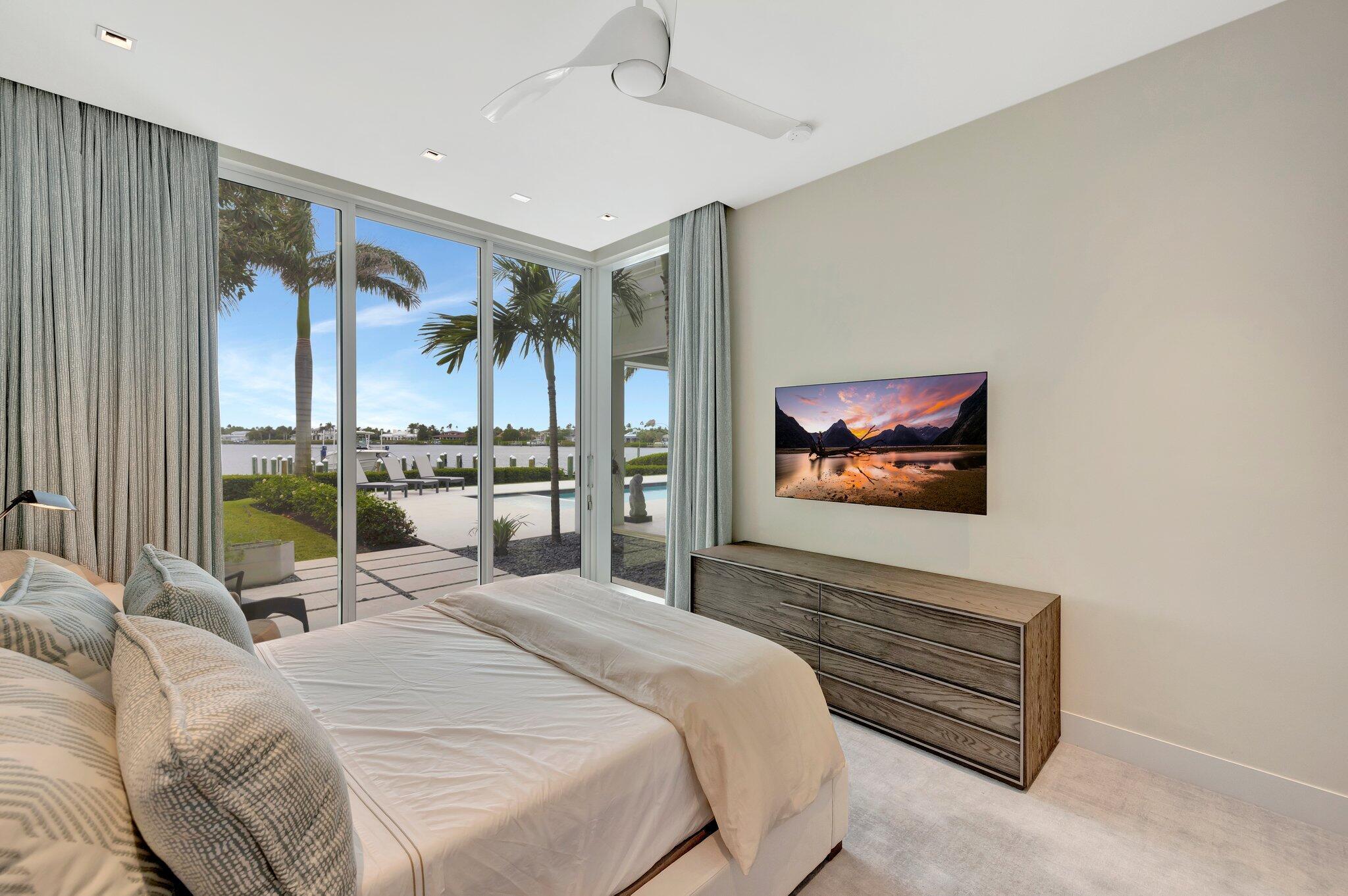 SAILFISH POINT - Residential
