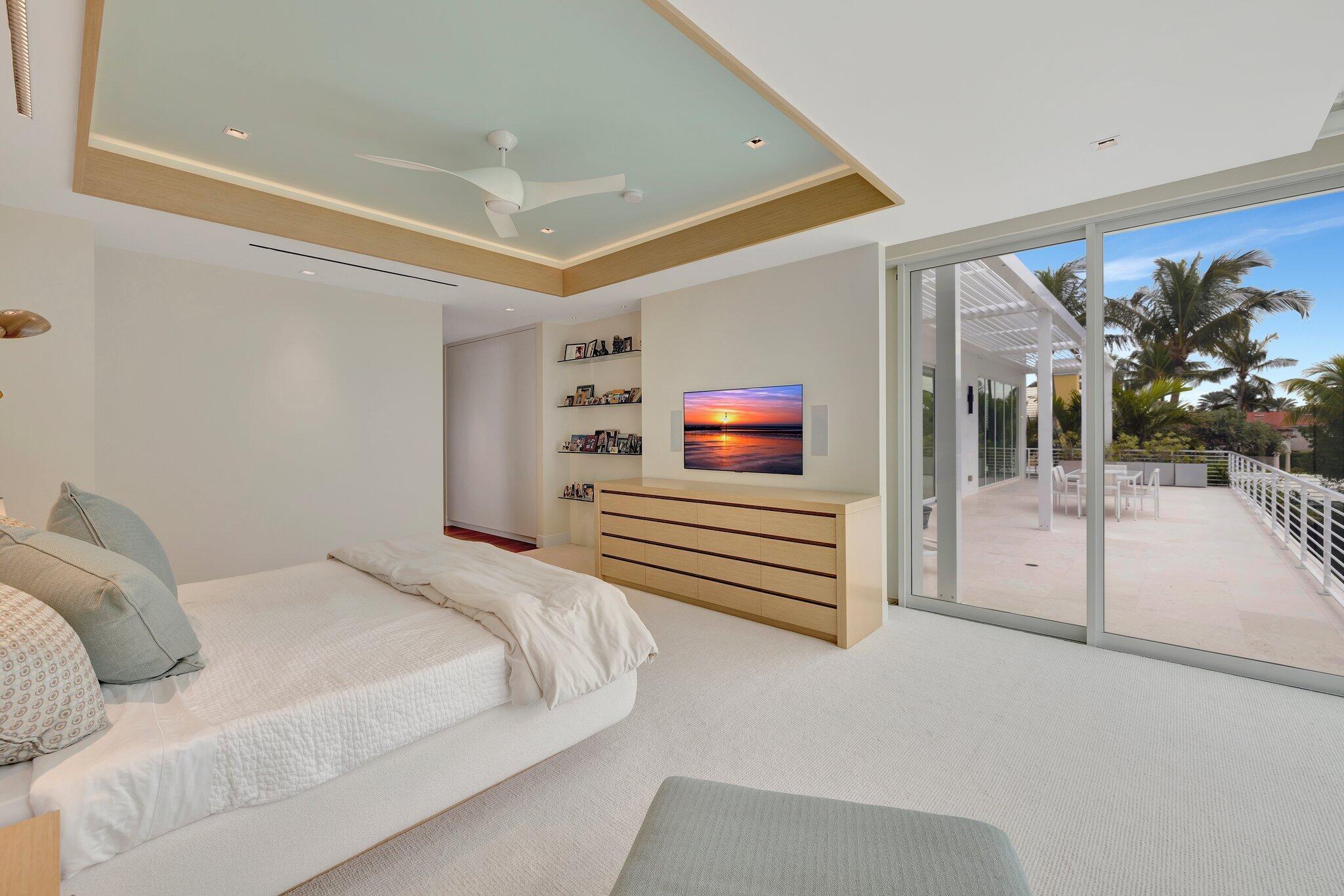 SAILFISH POINT - Residential