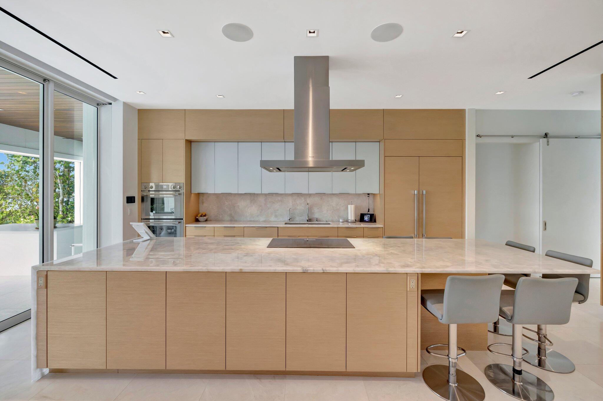 SAILFISH POINT - Residential