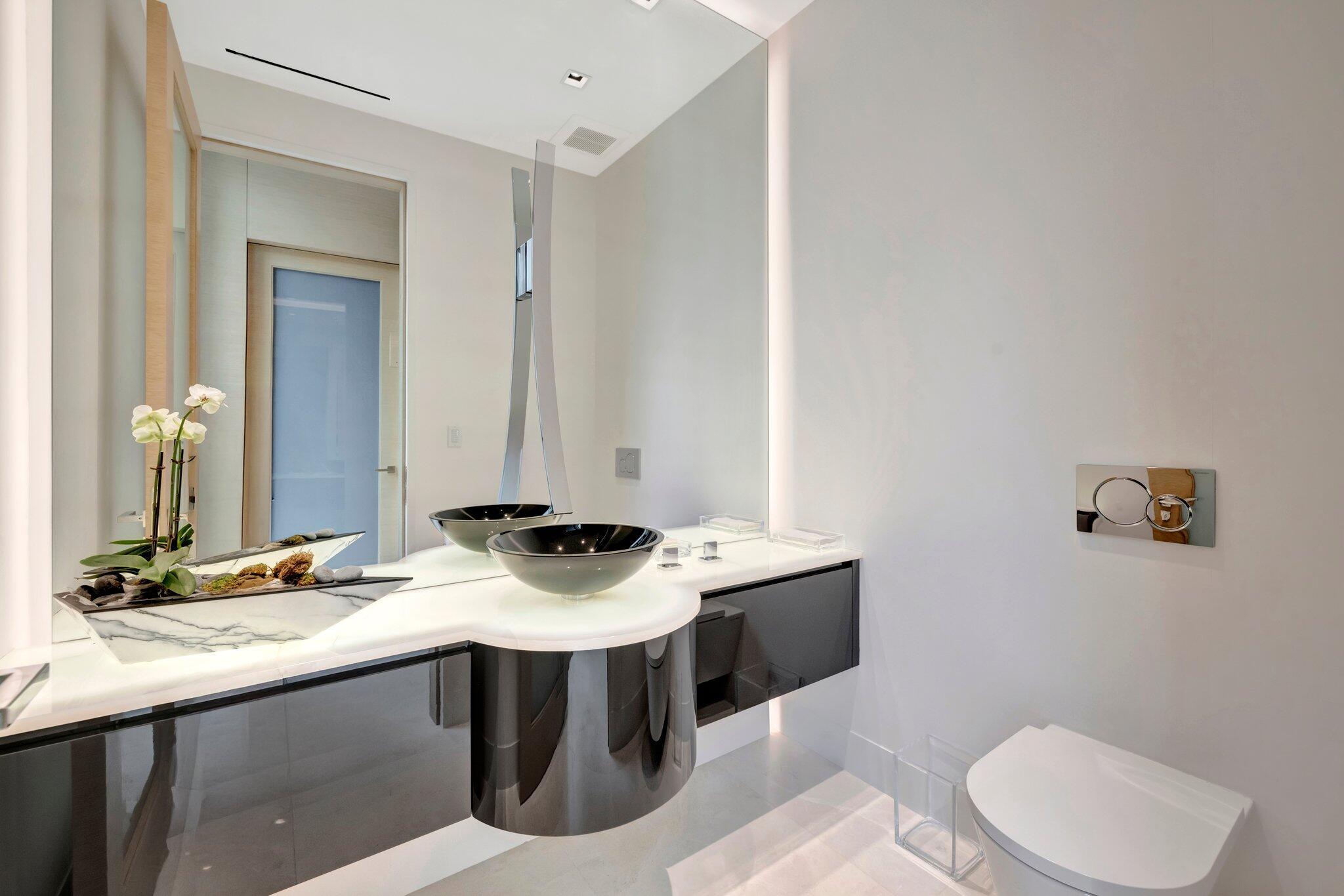 SAILFISH POINT - Residential