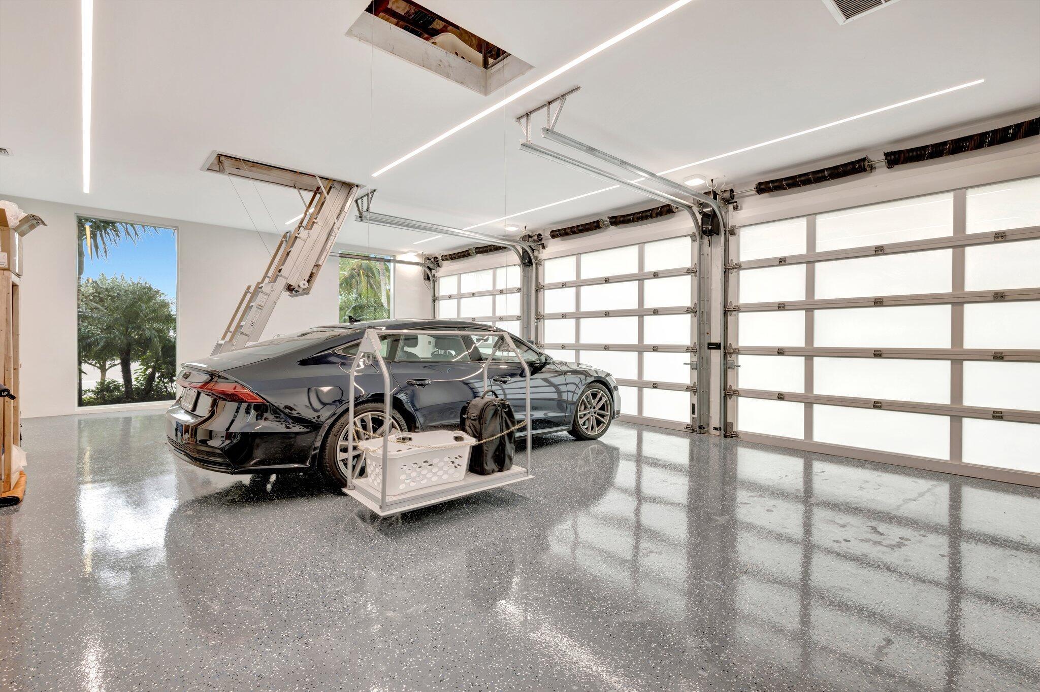 SAILFISH POINT - Residential