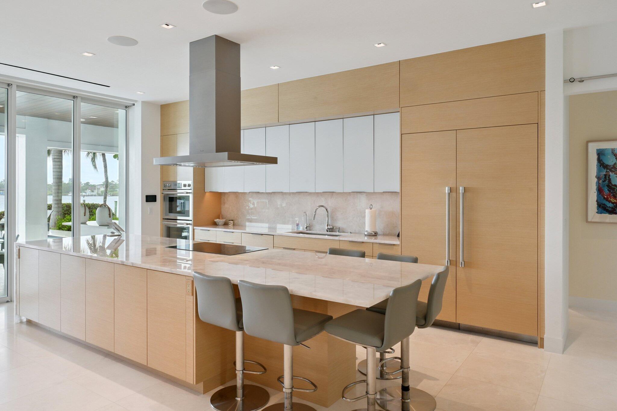 SAILFISH POINT - Residential