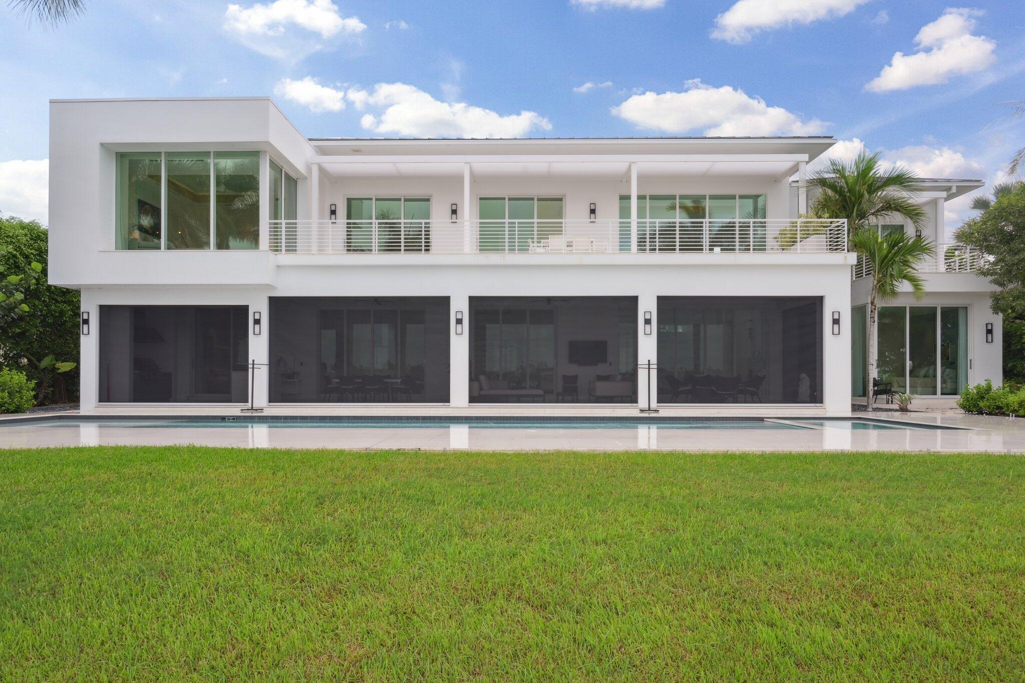 SAILFISH POINT - Residential