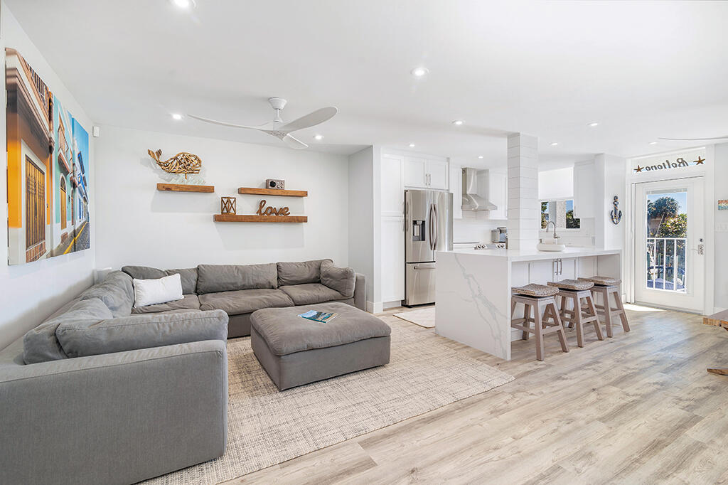 PARADISE VILLAS CONDO - Residential