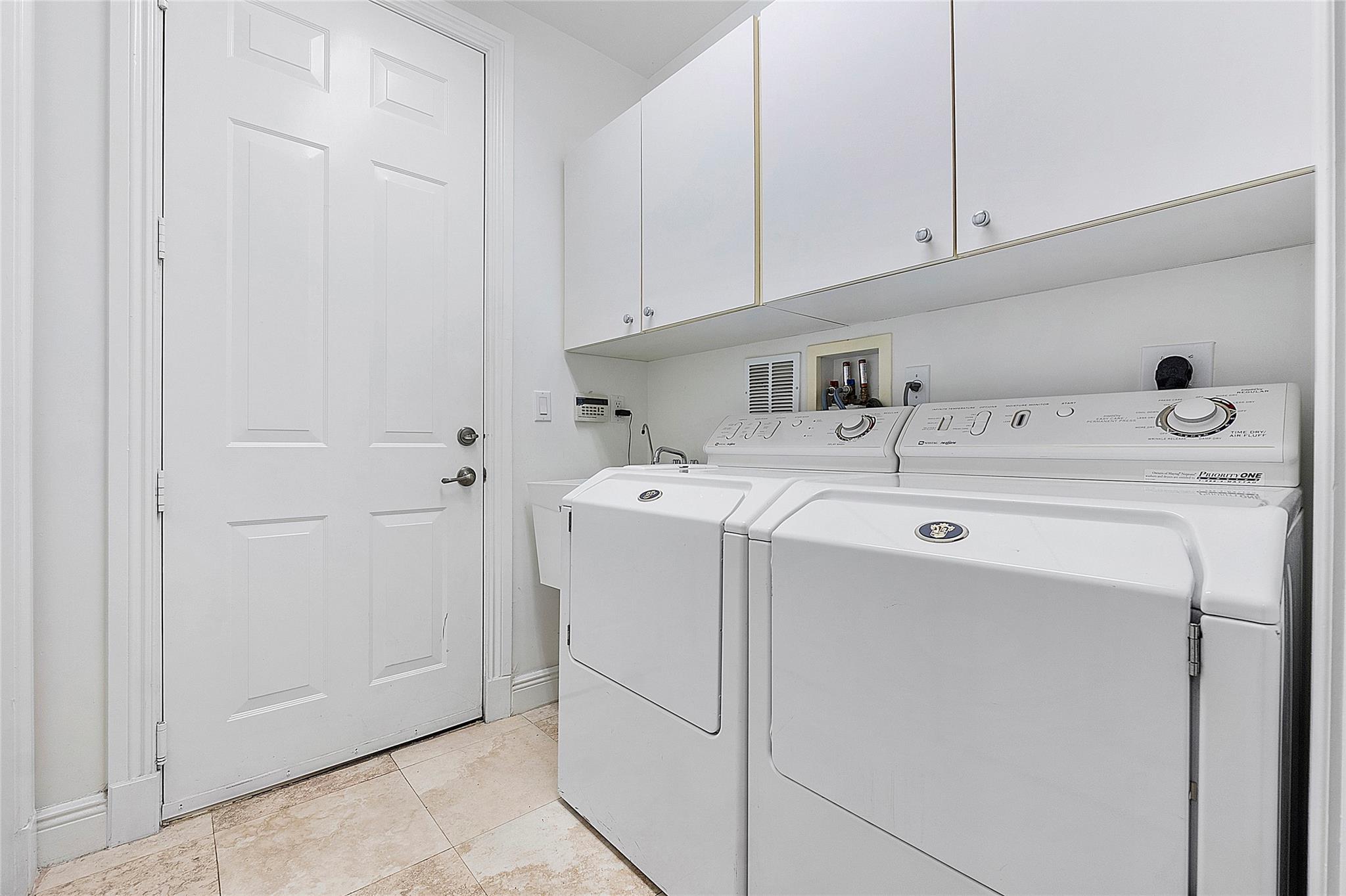 CASERAS/PARKLAND GOLF - Residential