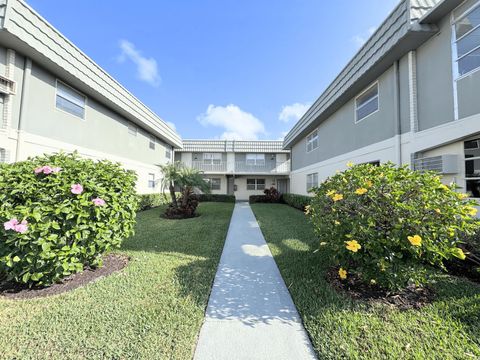 284 Flanders F Delray Beach FL 33484