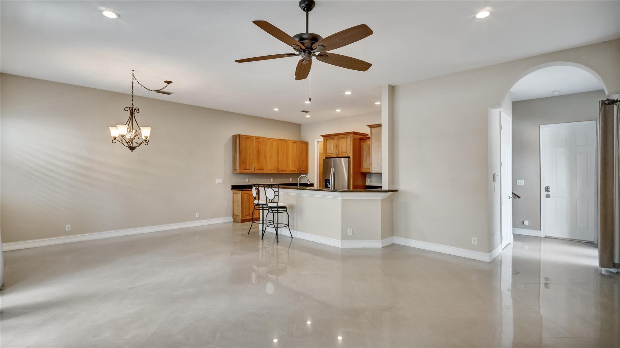 2105 SE 5th St 2105