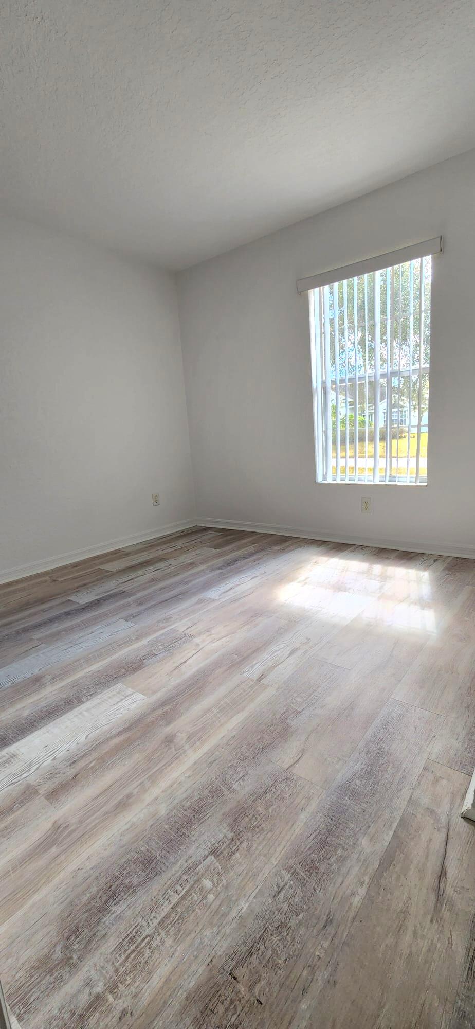 PORT ST LUCIE SECTION 15 - Residential Lease