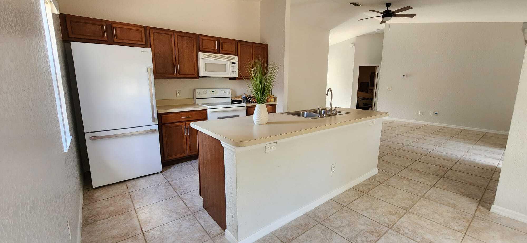 PORT ST LUCIE SECTION 15 - Residential Lease