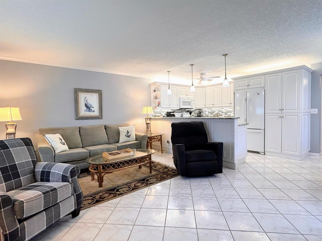 Photo of 200 Horizons #208, Boynton Beach, FL 33435 (MLS # R11116023)