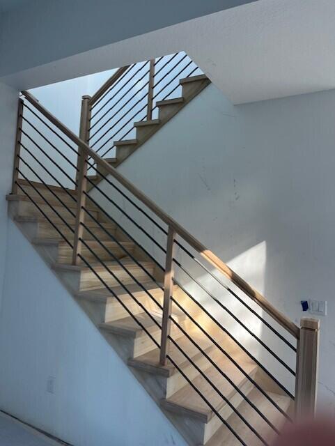 RIVERSIDE PARK - Residential