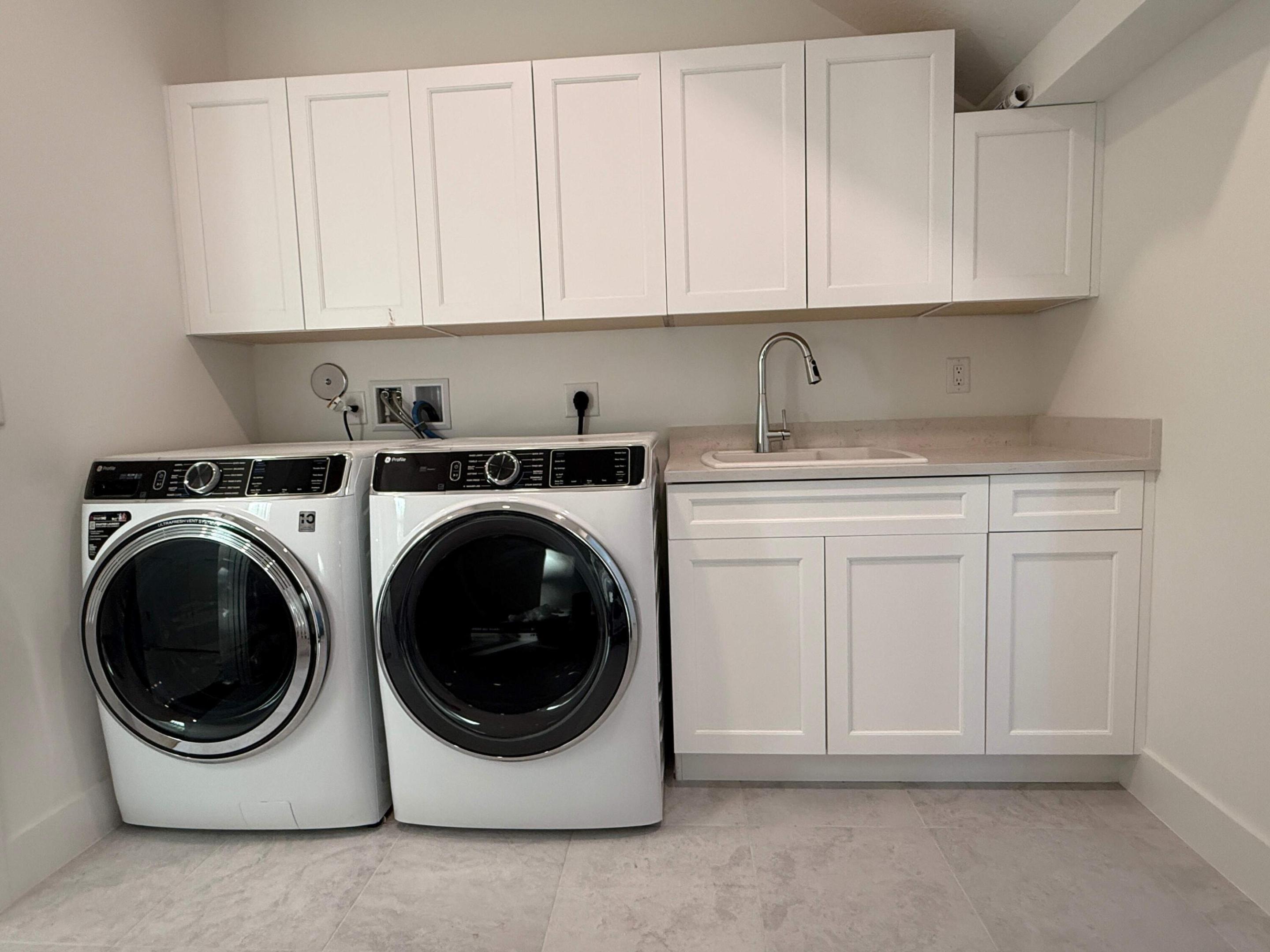 RIVERSIDE PARK - Residential