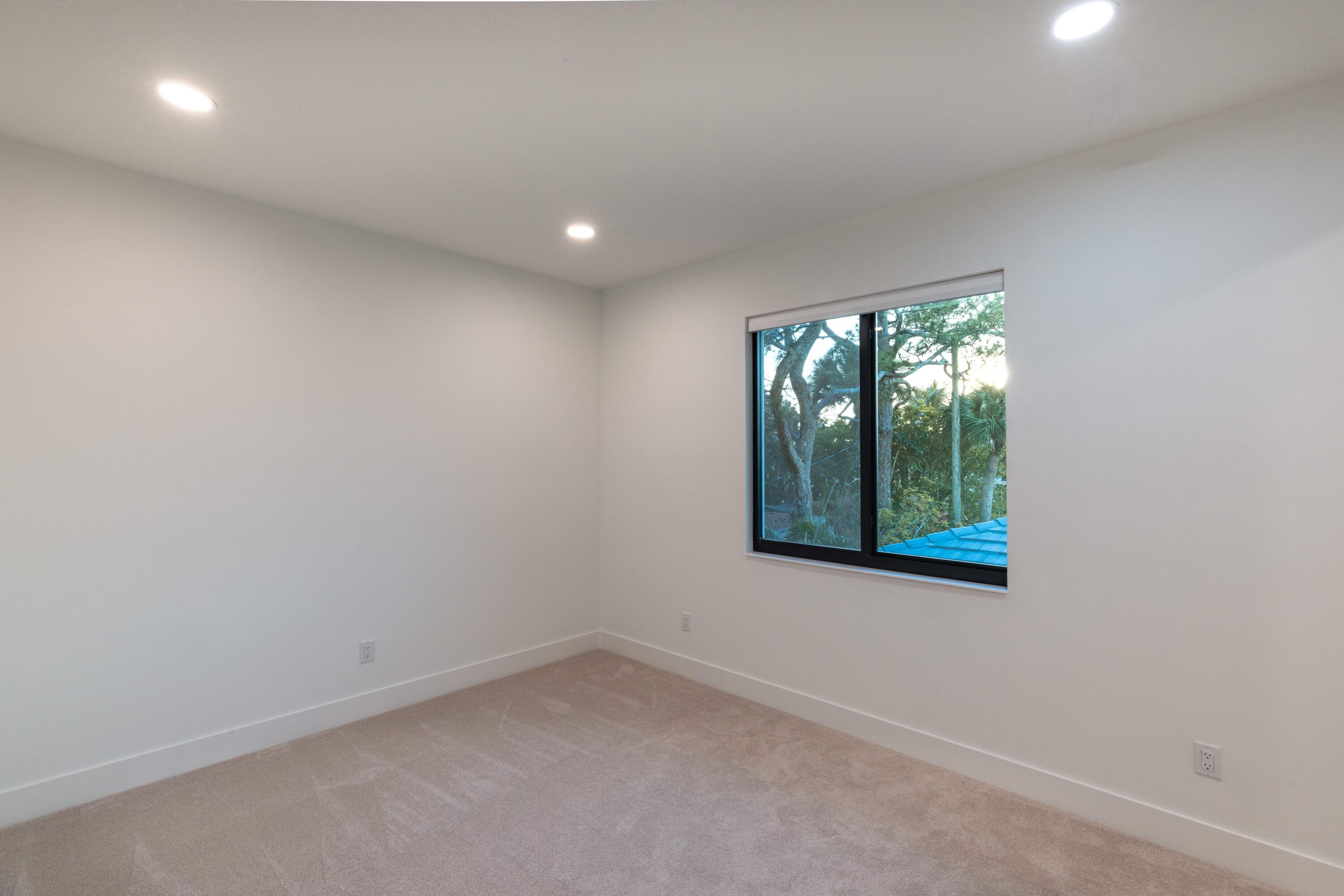 RIVERSIDE PARK - Residential