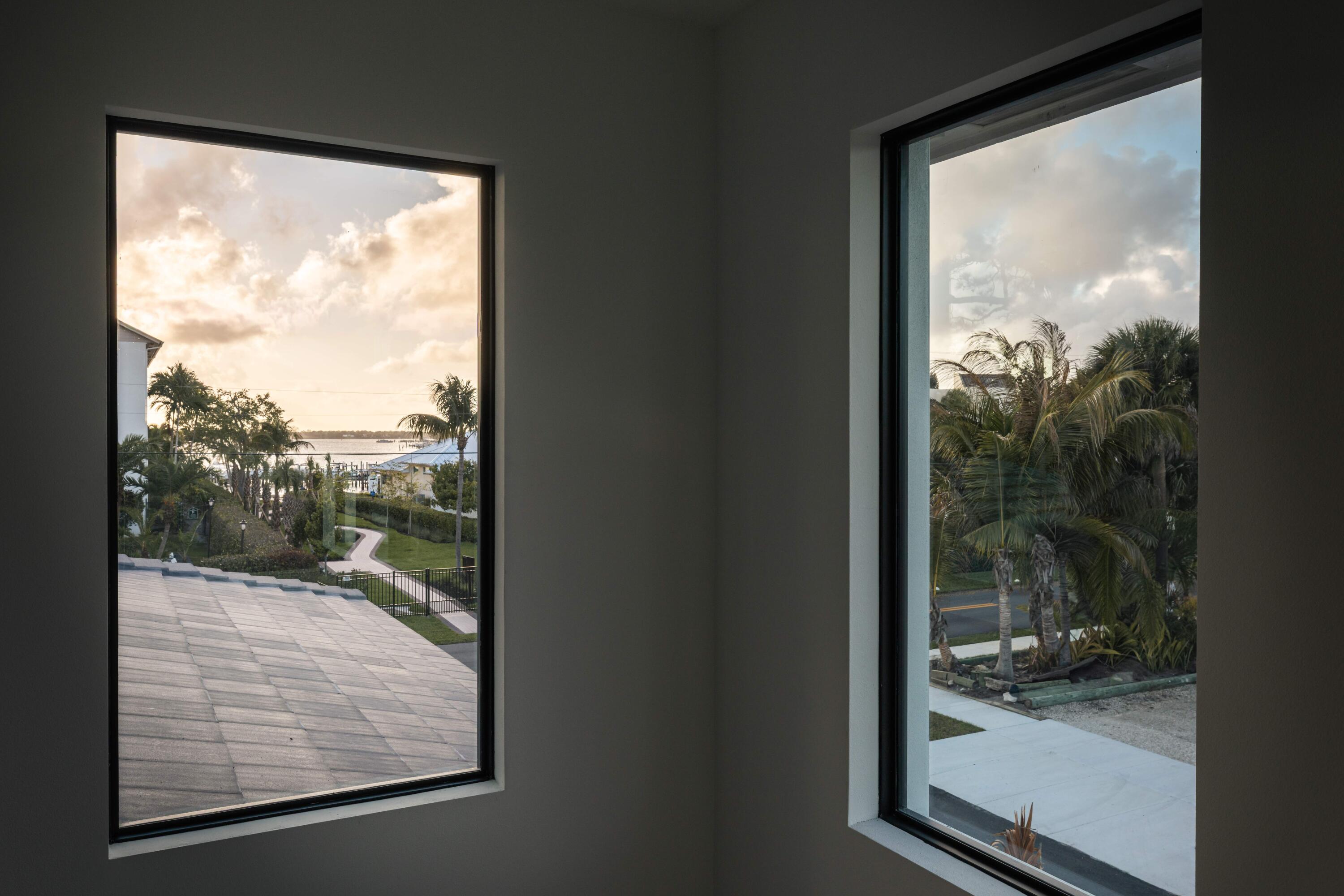 RIVERSIDE PARK - Residential