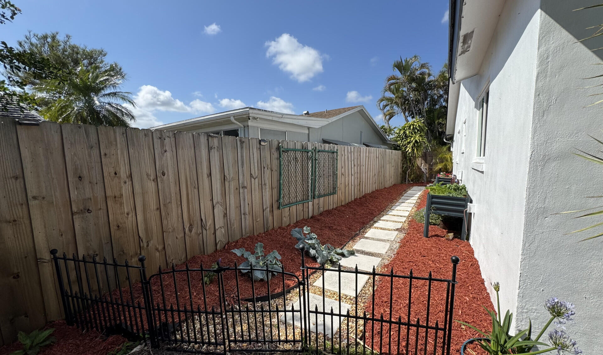 SANDALFOOT COVE SEC 2 - Residential